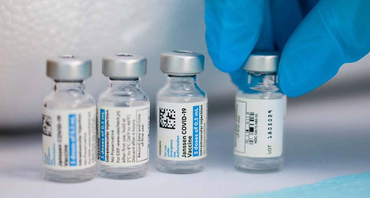 Covid-19 news: US authorities call for Johnson & Johnson vaccine pause