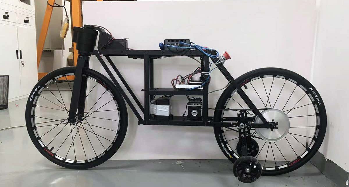 Self-balancing bicycle can right itself even when making turns