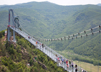 Should you worry about glass bridges after one shattered in China?