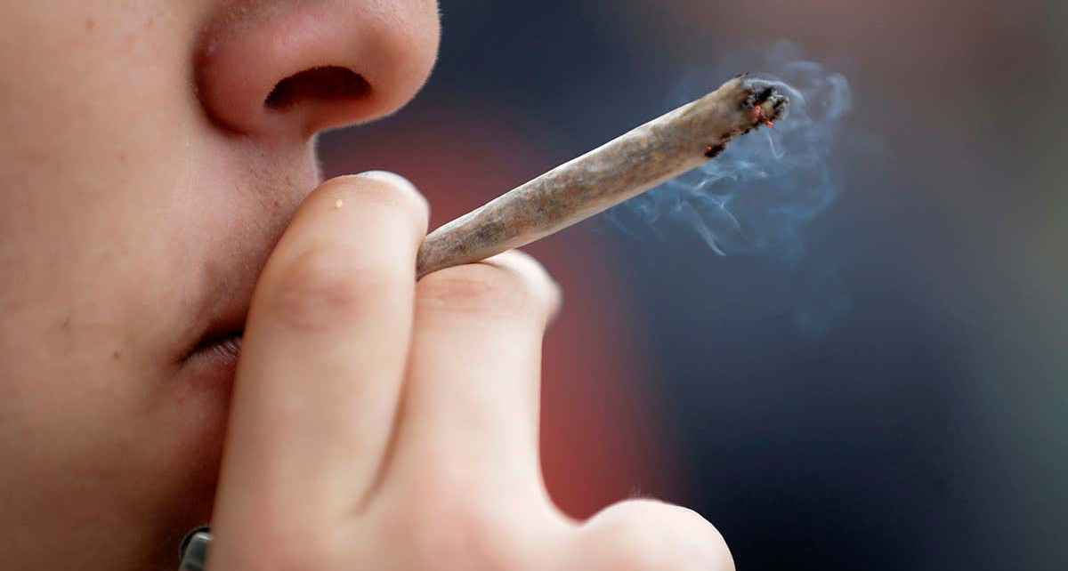 Parents' second-hand marijuana smoke may cause colds in children