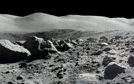 Moon exploration: Astronauts could get water from lunar rocks