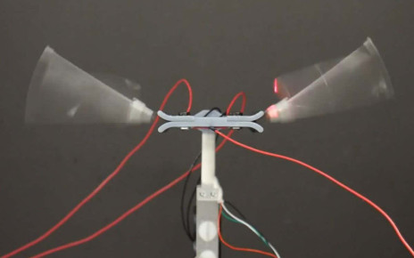 Flying robot generates as much power as a flapping insect