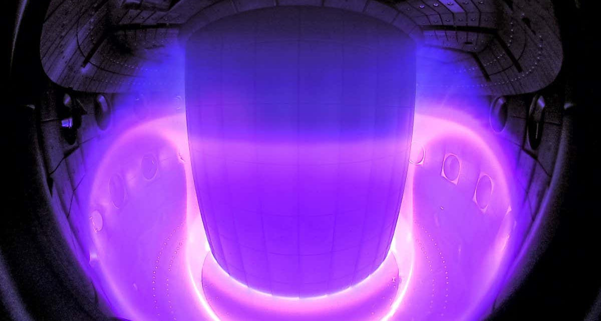 Fusion power: DeepMind uses AI to control plasma inside tokamak reactor
