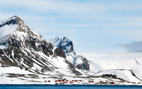 Antarctica: Soot from burning fossil fuels is making snow melt faster