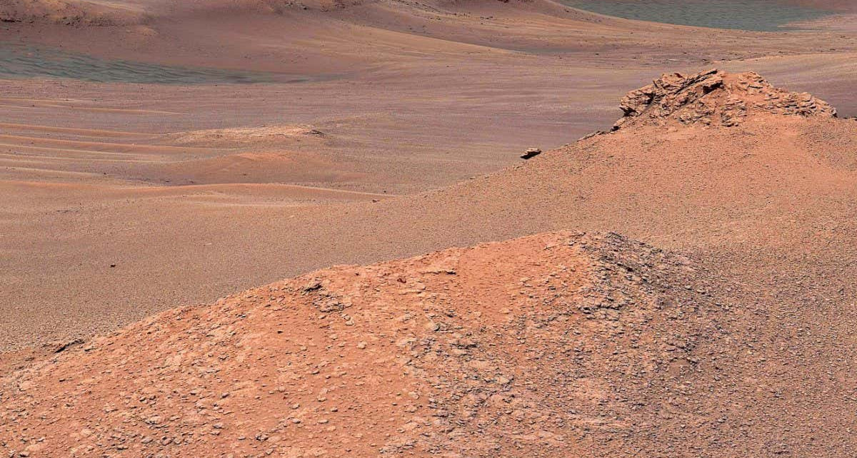 Mars: Curiosity rover discovers diverse cache of organic minerals