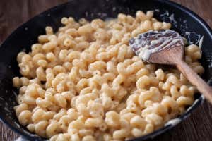 Macaroni and cheese; Shutterstock ID 219026560; purchase_order: -; job: -; client: -; other: -