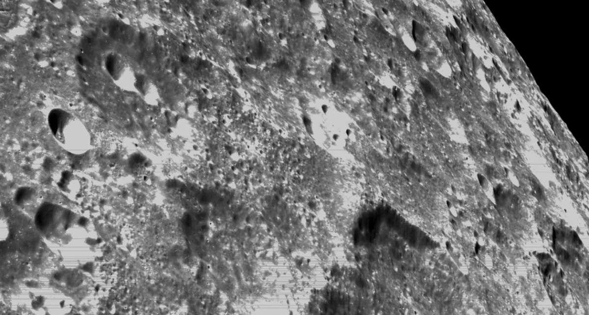 NASA’s Orion capsule captures gorgeous close-up pictures of the moon