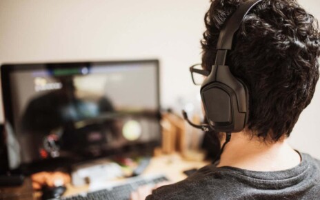 AI is listening in on gamer chat for toxic and abusive language