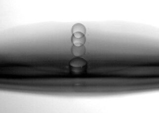 Strange water wave can bounce a droplet thousands of times
