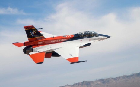 Fully autonomous F-16 fighter jet takes part in simulated dogfights