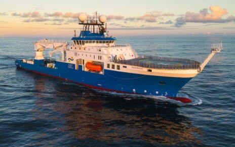 Falkor (too): High-tech research ship ready to seek new life at hydrothermal vents