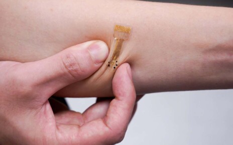 Electronic wound dressing releases drugs to help injuries heal