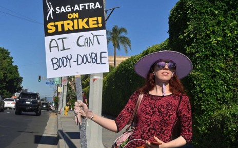 2RCFK7R Los Angeles, United States. 14th July, 2023. Members of the SAG-AFTRA actors union join writers on the picket lines, marking the first time in 63 years both unions have been on strike at the same time, with many observer fearing the labor impasse could last for months as the sides remain far apart on key issues. The range of issues include pay and the use of artificial intelligence. Photo by Jim Ruymen/UPI Credit: UPI/Alamy Live News