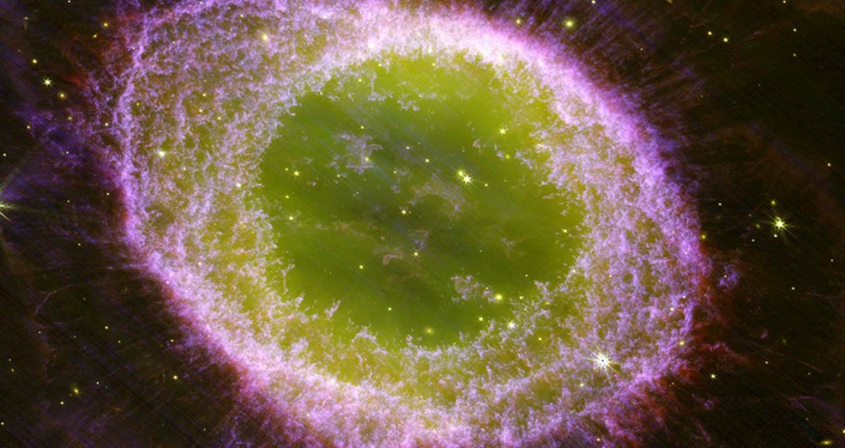 The Ring Nebula glows green in a stunning new JWST image