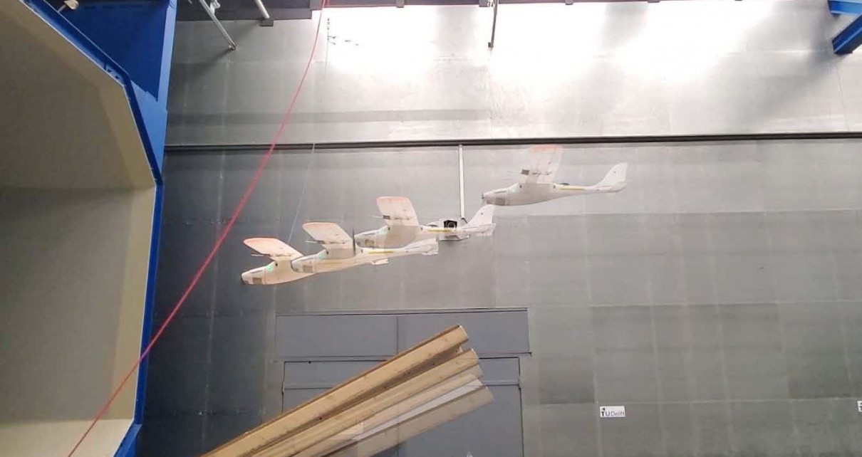 Flying bird robot can soar so well it uses almost no power