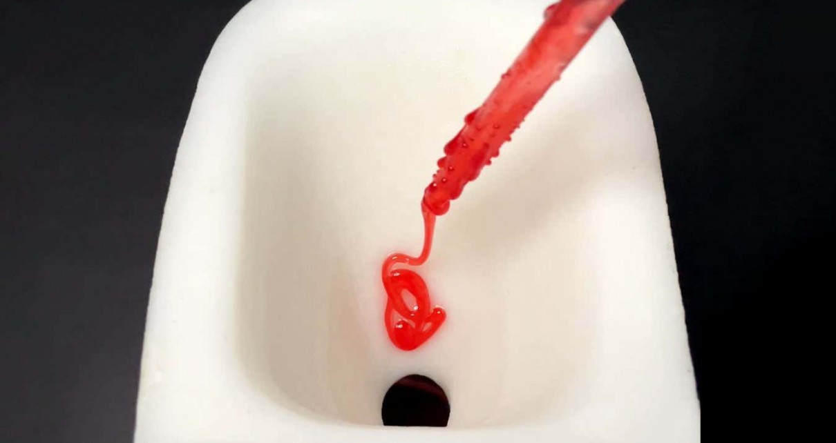 Abrasion-resistant and enhanced super-slippery flush toilets fabricated by a selective laser sintering 3D printing technology