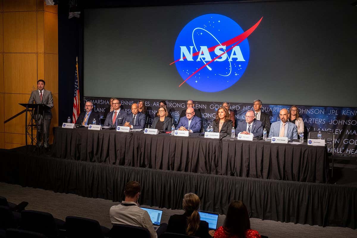 A meeting of NASA's UAP study team