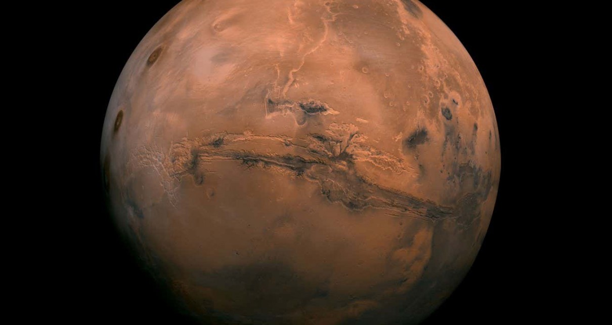 Largest quake ever seen on Mars points to surprising seismic activity
