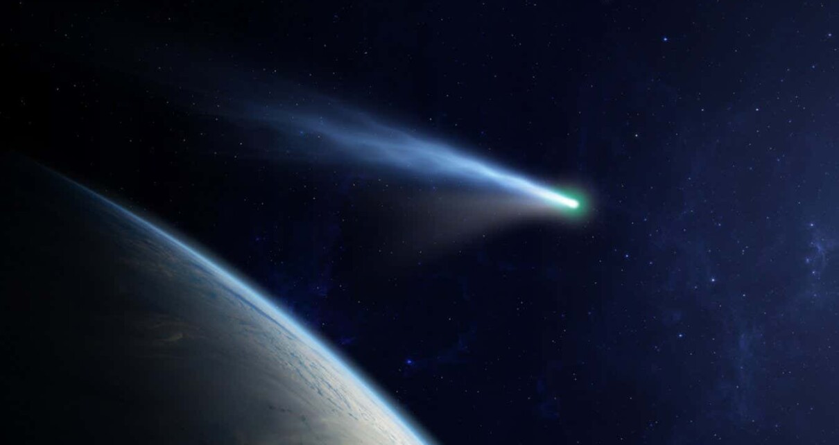 Comets may bring ingredients for life most easily to clustered planets