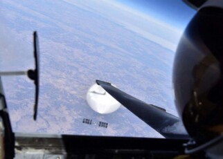 2NK6HH7 CHINESE SPY BALLOON seen from a US Air Force U-2 above America. Photo: USAF