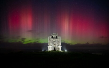 See a dazzling collection of the year's best northern lights pictures