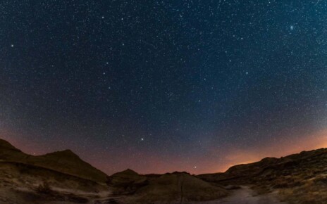 2BERRPE Spring sky panorama with Milky Way and constellations at Dinosaur Provincial Park, Canada.