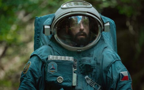 SPACEMAN. Adam Sandler as Jakub??in Spaceman. Cr. Larry Horricks/Netflix ?? 2023.